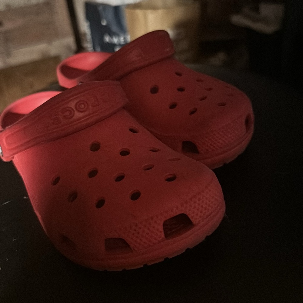 Red crocs - Picture 2 of 2